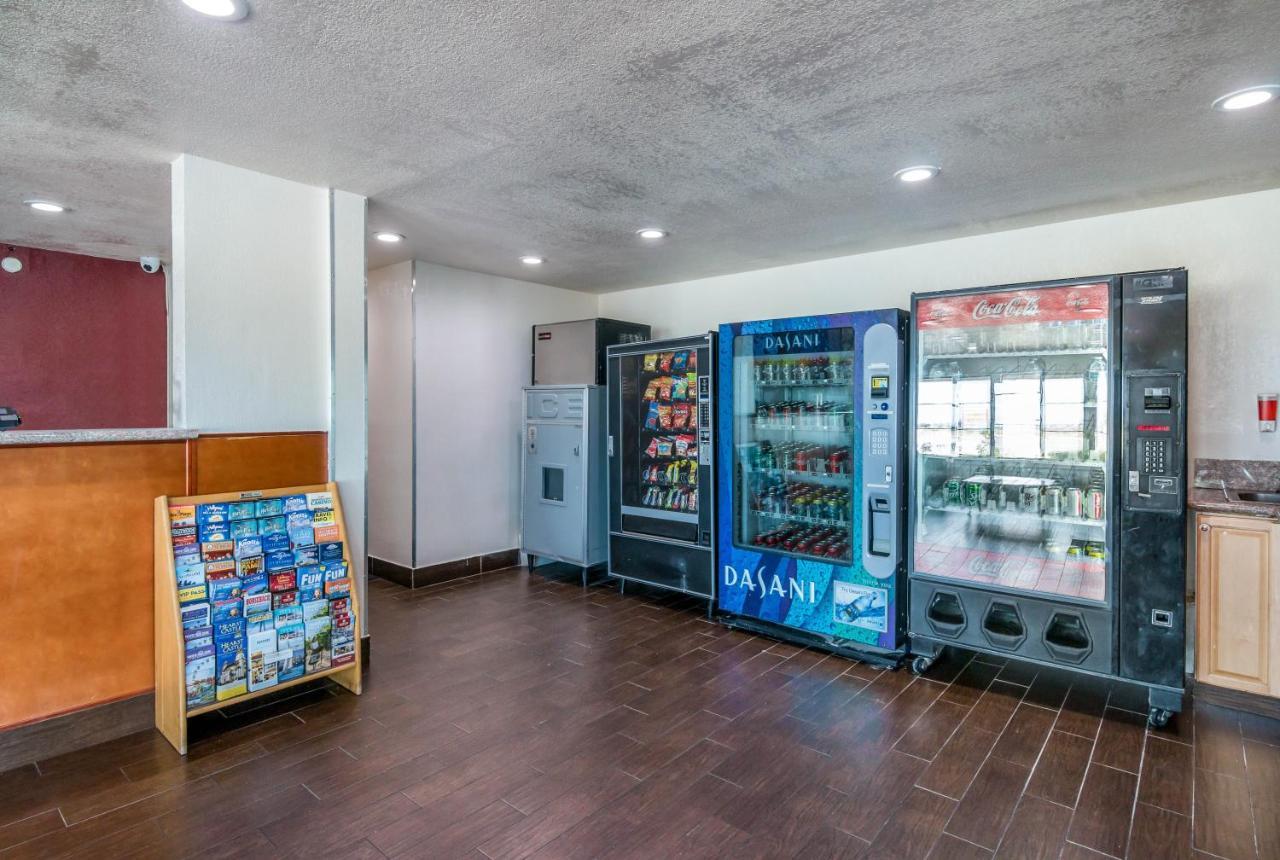 Red Roof Inn Palmdale - Lancaster Экстерьер фото